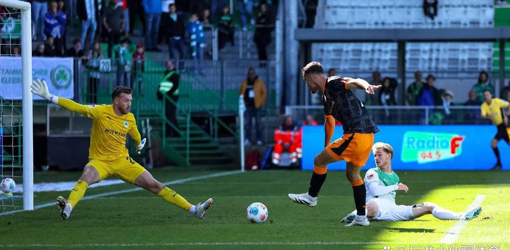 今晚德国杯焦点战；塞维利亚刷新队史纪录；悬念犹存；轮换策略成焦点的简单介绍