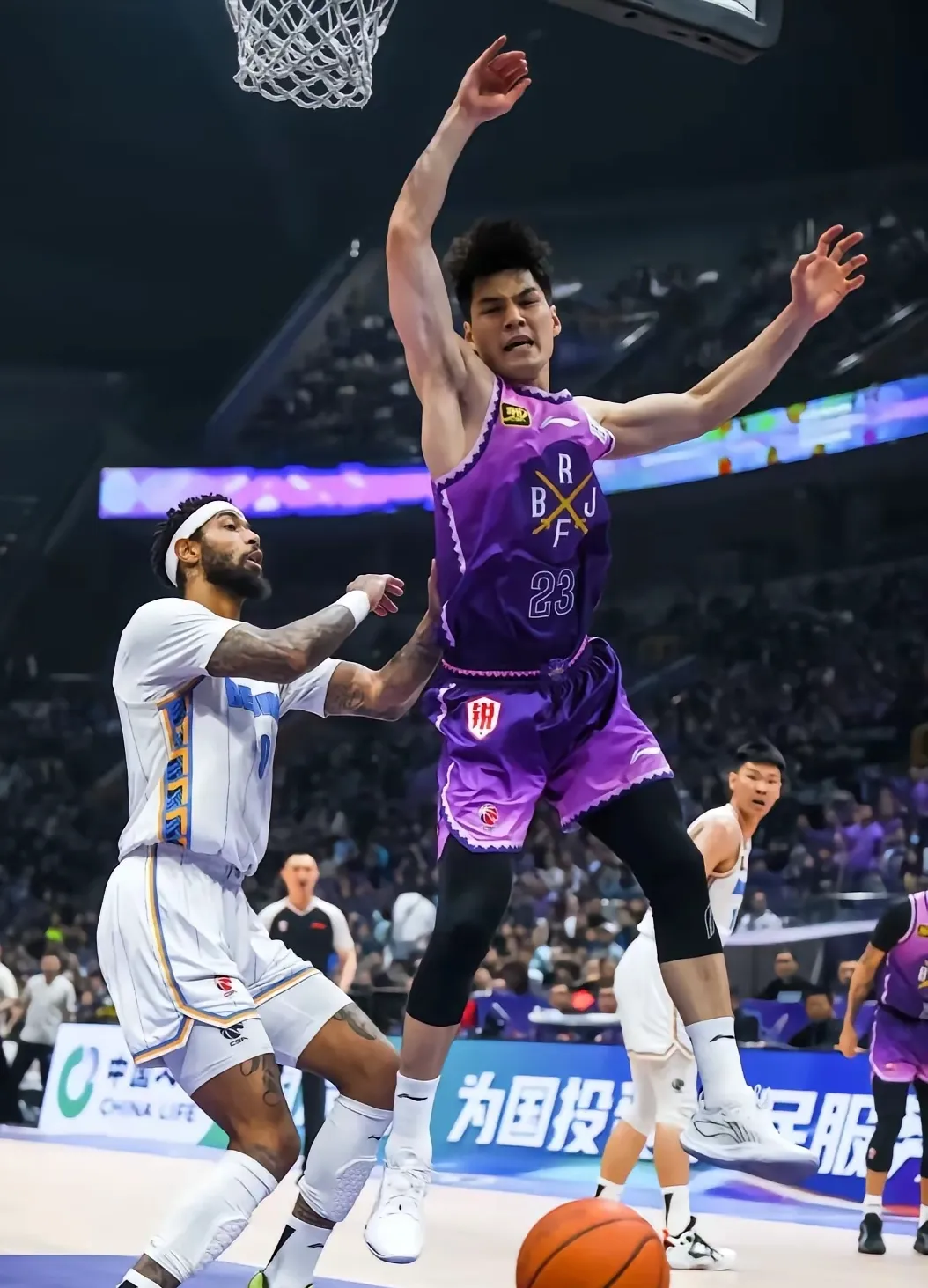 九游app关于转折点！底特律活塞止住颓势，CBA常规赛今夜攻防权衡，气氛紧张，纪律约束更严格的信息